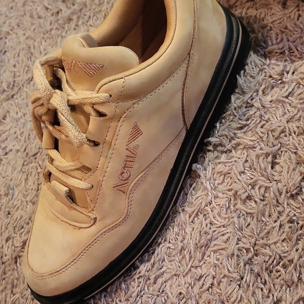 Shoes - Picture 2 of 2